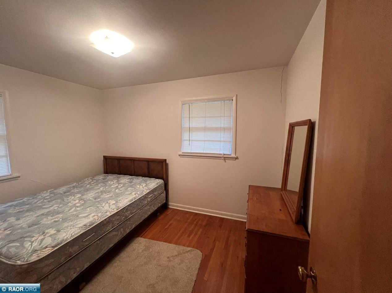 305 32nd St, Hibbing MN  55746-2696 exterior