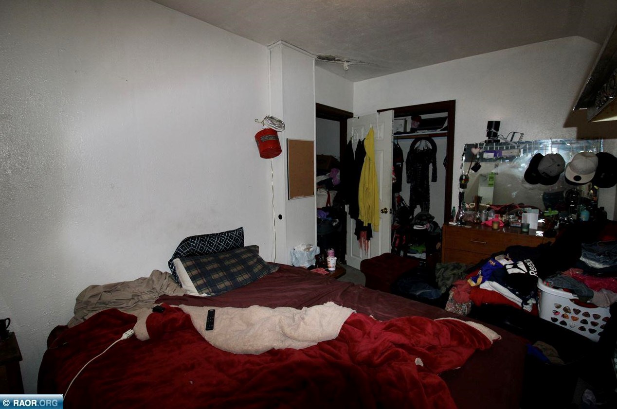 12358 Morton Ave, Hibbing MN  55746-8318 exterior