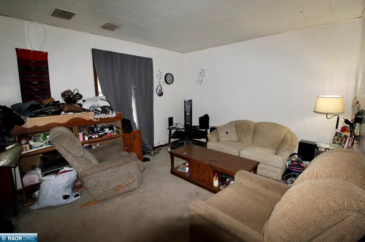 12358 Morton Ave, Hibbing MN  55746-8318 exterior