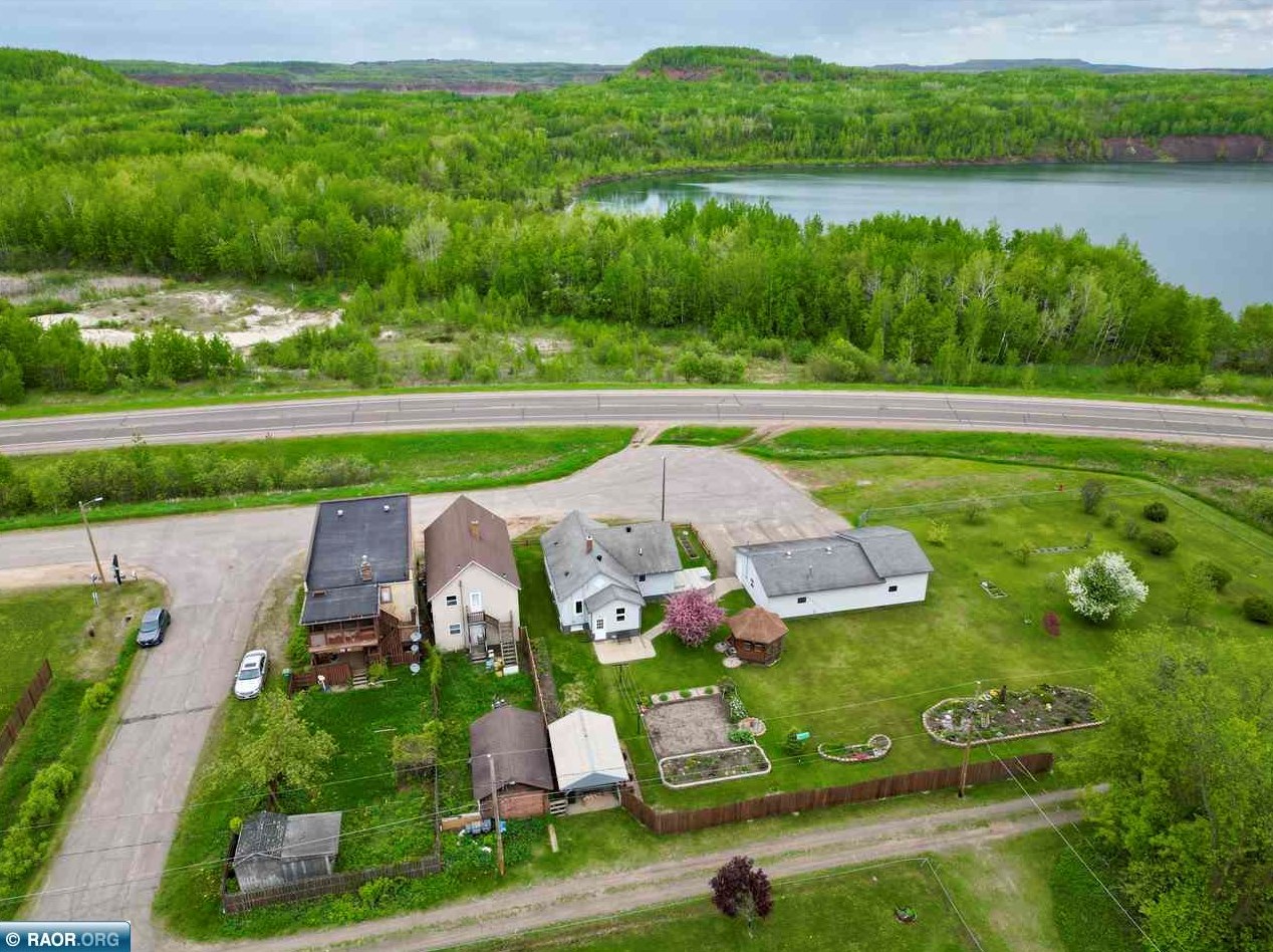 12358 Morton Ave, Hibbing MN  55746-8318 exterior