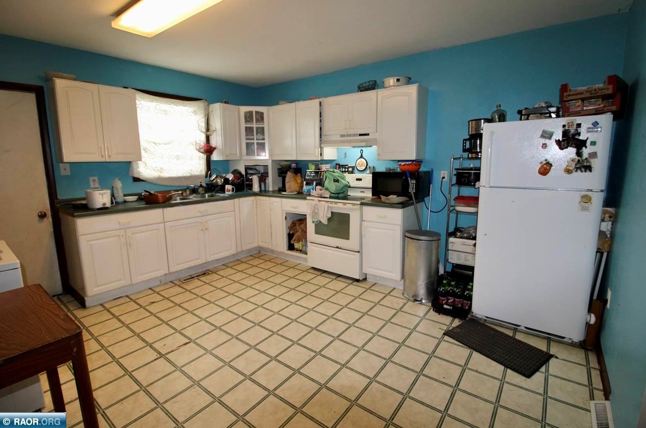 12358 Morton Ave, Hibbing MN  55746-8318 exterior