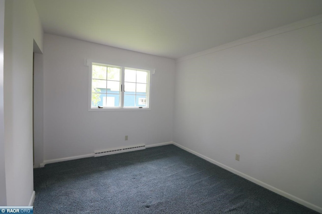 404 Coventry Rd, Hoyt Lakes MN 55750-1329 exterior