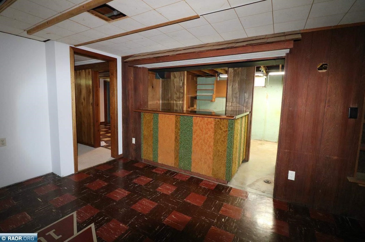 404 Coventry Rd, Hoyt Lakes MN 55750-1329 exterior