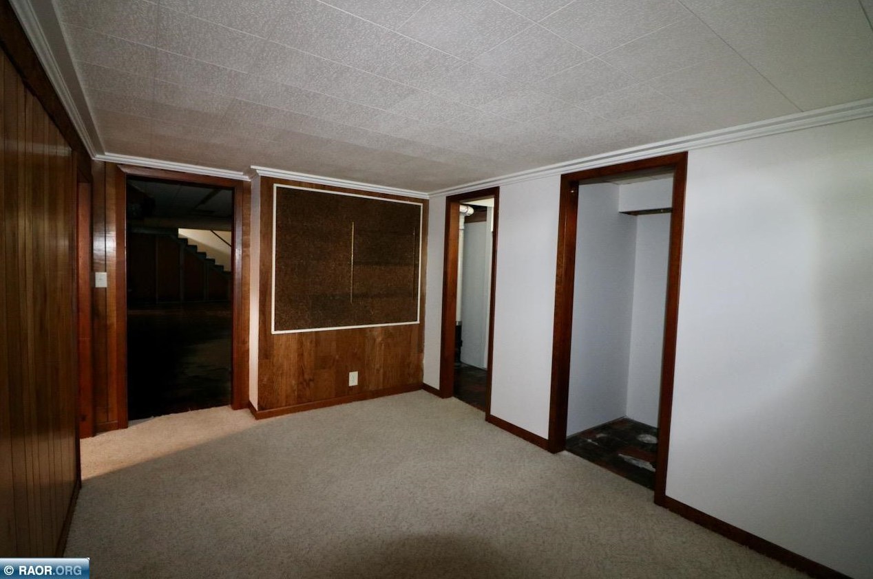 404 Coventry Rd, Hoyt Lakes MN 55750-1329 exterior