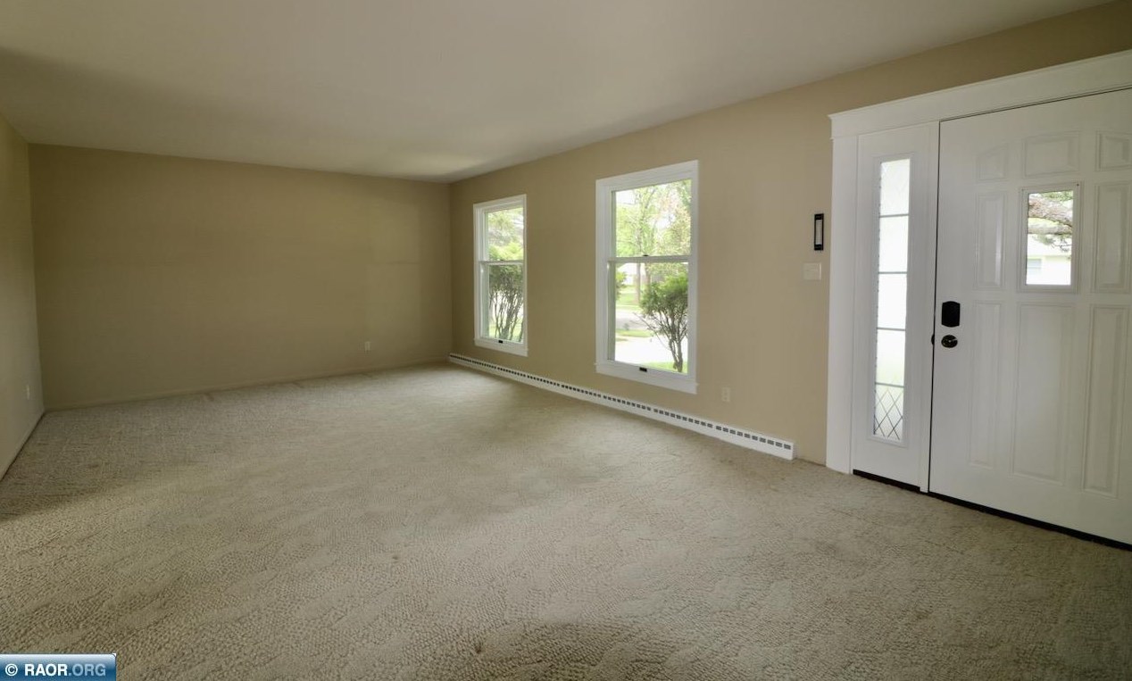 404 Coventry Rd, Hoyt Lakes MN 55750-1329 exterior