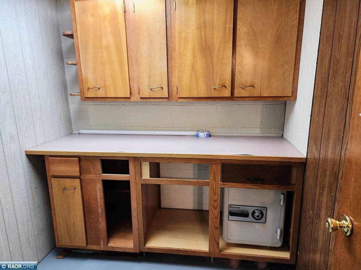 4517 3rd Ave, Hibbing MN  55746-3703 exterior