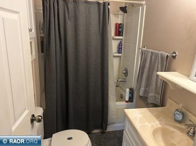 324 41 St, Hibbing MN 55746-3229 exterior