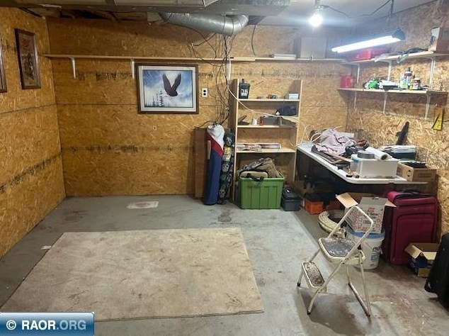 324 41 St, Hibbing MN 55746-3229 exterior