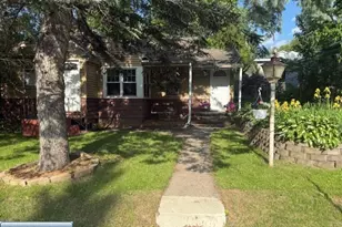 818 Douglas Ave, Eveleth, MN 55734 - Photo 1