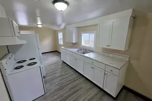 829 13th St N, Virginia, MN 55792 - Photo 3