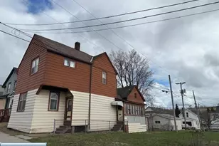 412 Monroe St, Eveleth, MN 55734 - Photo 1