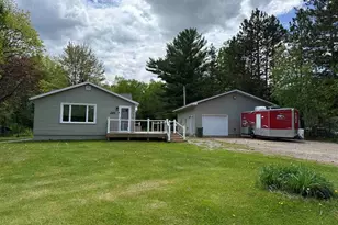 11966 Lindquist Rd, Hibbing, MN 55746 - Photo 3