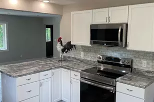 1011 Jefferson St, Eveleth, MN 55734 - Photo 7