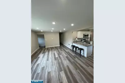 1011 Jefferson Street, Eveleth, MN 55734 - Photo 3