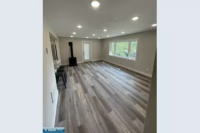 1011 Jefferson Street, Eveleth, MN 55734 - Photo 9