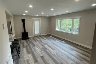 1011 Jefferson St, Eveleth, MN 55734 - Photo 9