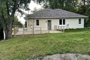 1011 Jefferson St, Eveleth, MN 55734 - Photo 21