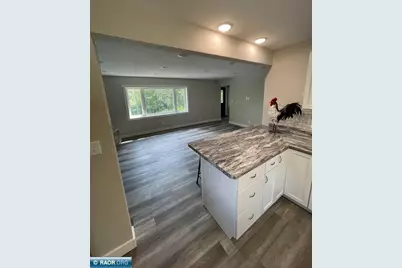 1011 Jefferson Street, Eveleth, MN 55734 - Photo 5