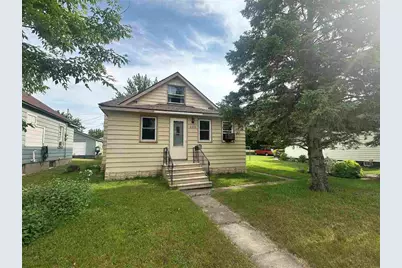 120 NW 6th St, Chisholm, MN 55719 - Photo 1