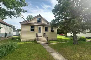 120 NW 6th St, Chisholm, MN 55719 - Photo 1