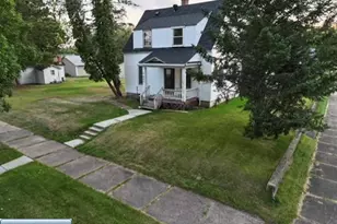 805 2nd Ave SW, Chisholm, MN 55719 - Photo 9