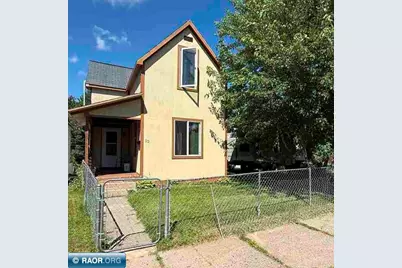 22 SW 3rd St, Chisholm, MN 55719 - Photo 1