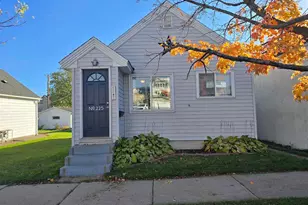 225 1st St SW, Chisholm, MN 55719 - Photo 1