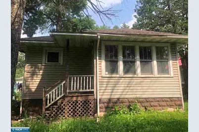 806 Grant, Eveleth, MN 55734 - Photo 1
