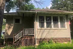 806 Grant, Eveleth, MN 55734 - Photo 1