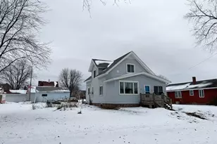 214 SW 7th St, Chisholm, MN 55719 - Photo 1