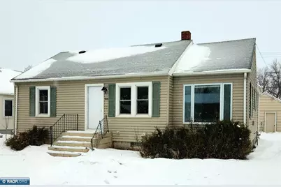 910 11th Street, International Falls, MN 56649 - Photo 1