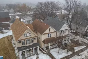 2424 W 2nd St, Duluth, MN 55806 - Photo 1