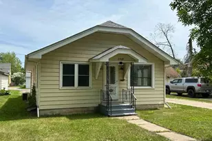 3518 W 2nd Ave, Hibbing, MN 55746 - Photo 1