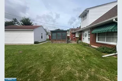 816 E 25th St, Hibbing, MN 55746 - Photo 3