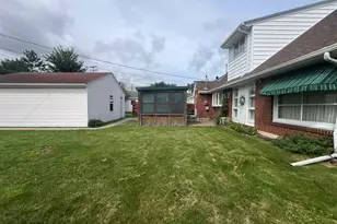 816 E 25th St, Hibbing, MN 55746 - Photo 3