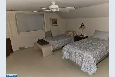 816 E 25th St, Hibbing, MN 55746 - Photo 29