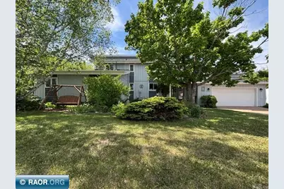 333 NE 5th Ave, Chisholm, MN 55719 - Photo 1