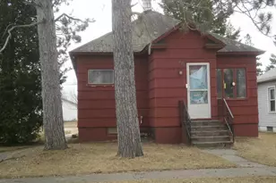 121 E Hibbing Ave, Keewatin, MN 55753 - Photo 1