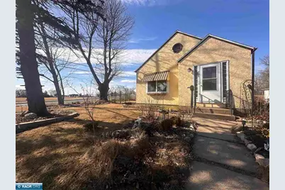 901 Washington St, Eveleth, MN 55734 - Photo 1
