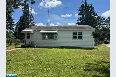 512 Memorial Dr, Buhl, MN 55713 - Photo 1
