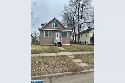2605 E 4th Ave, Hibbing, MN 55746 - Photo 1