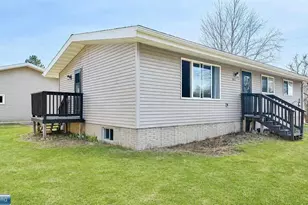 1712 W 1st St, Eveleth, MN 55734 - Photo 1