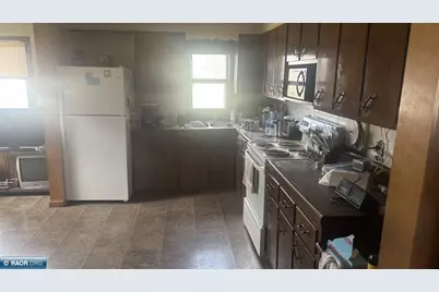 925 Grant, Eveleth, MN 55734 - Photo 3