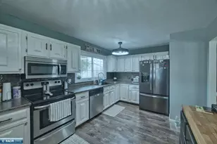 329 Wyandotte Rd, Hoyt Lakes, MN 55750 - Photo 3