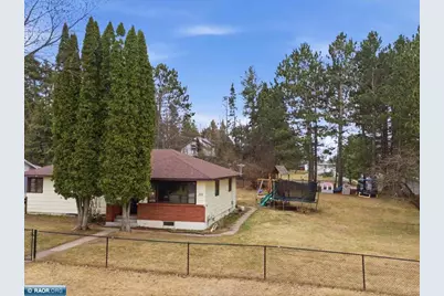 335 9th St NE, Chisholm, MN 55719 - Photo 1