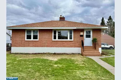 211 10th St NW, Chisholm, MN 55719 - Photo 1