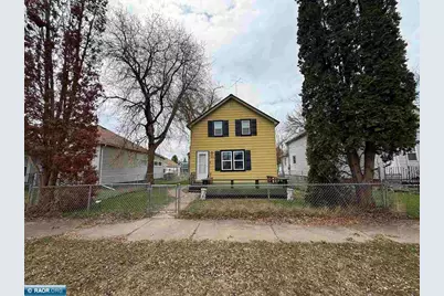 209 W Howard Ave, Keewatin, MN 55753 - Photo 1