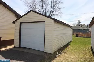 218 Dorchester Dr, Hoyt Lakes, MN 55750 - Photo 5