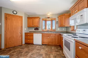 27162 Co Rd 16, Hibbing, MN 55746 - Photo 19