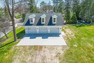 3802 1st Ave, Hibbing, MN 55746 - Photo 3